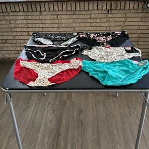 6 pairs of Cacique hipster women’s underwear. Sz 22/24 NWT